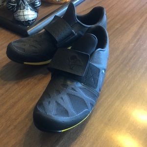Pearl Izumi Soul Cycle/works 4 Peloton bike shoes